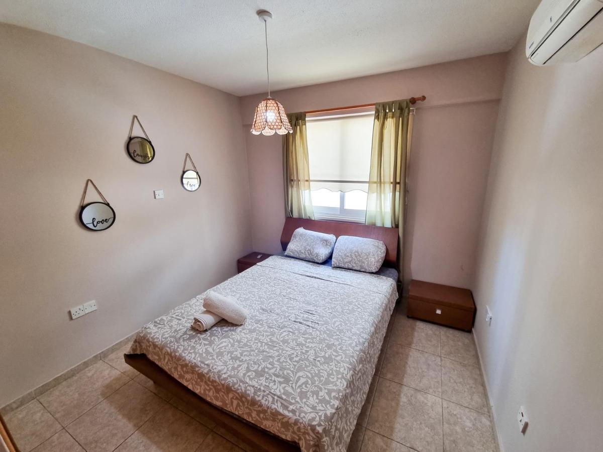 Dock Holiday Apartment 라르나카 외부 사진